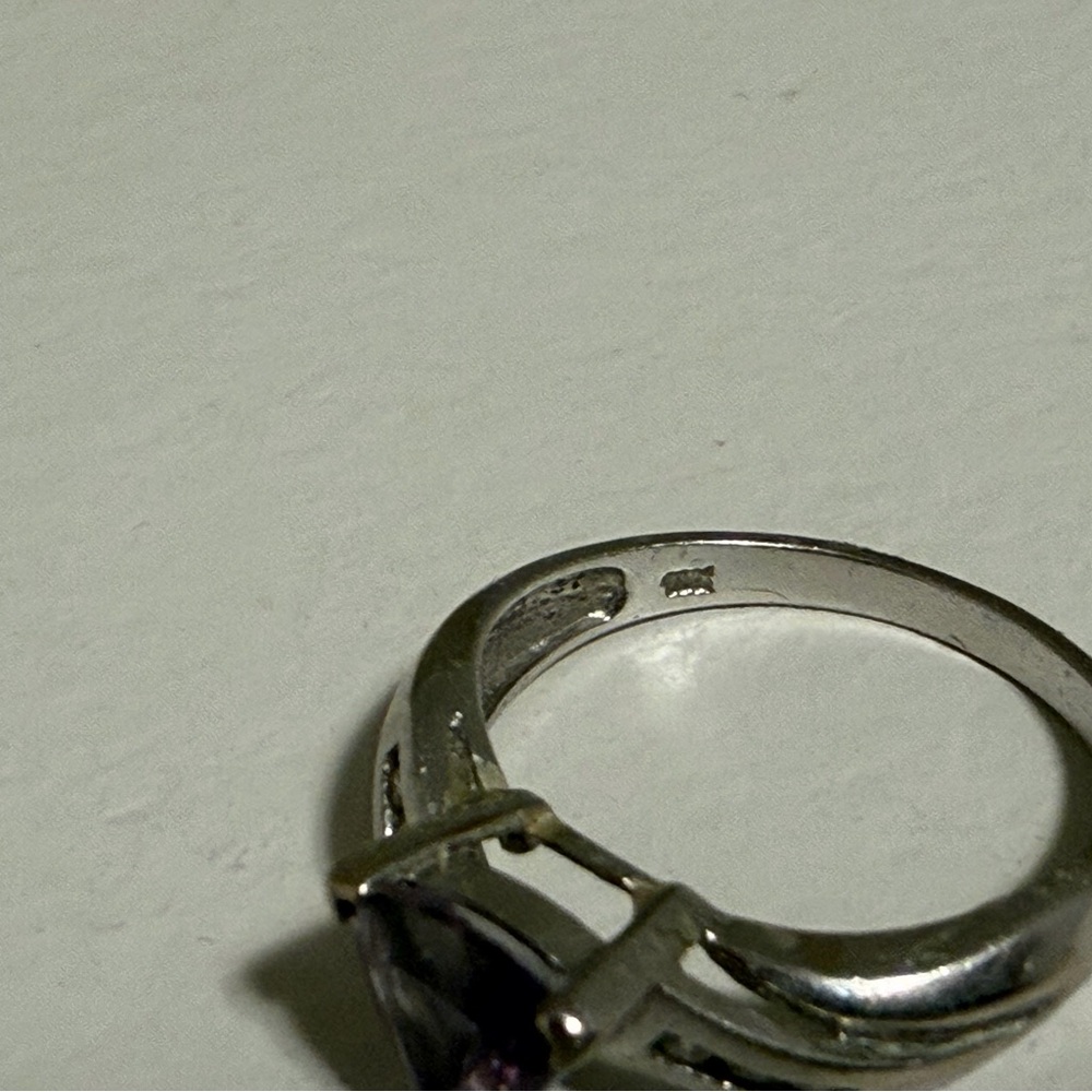 Elegant Purple Stone Silver Ring - Picture 3 of 7